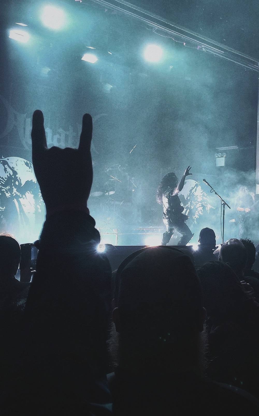 \m/