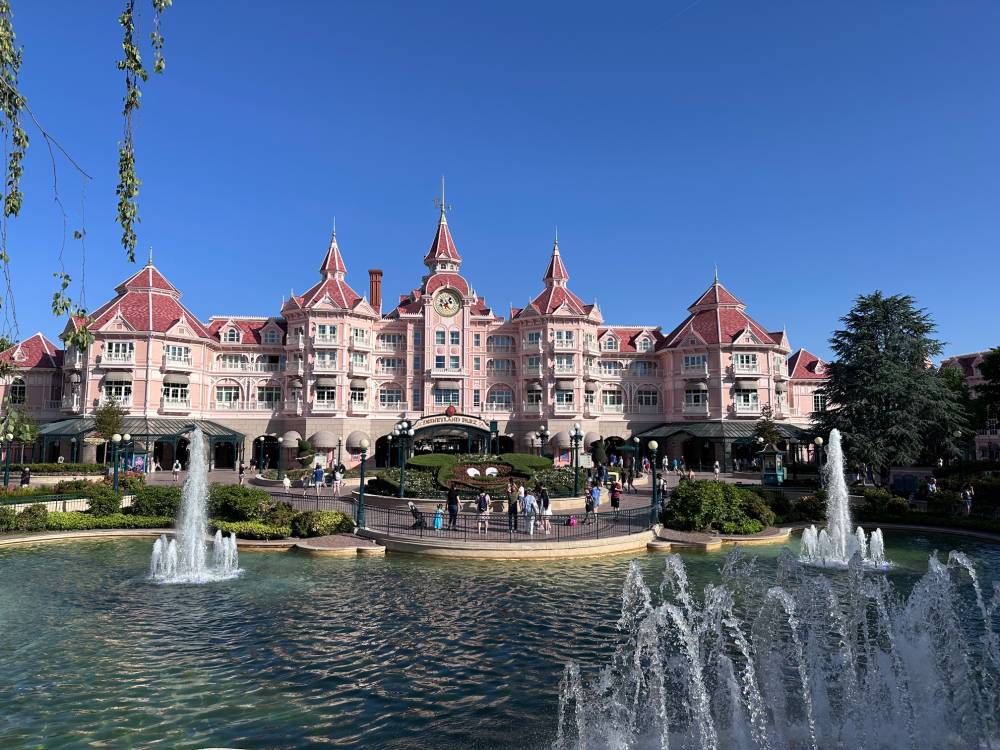 Disneyland Hotel