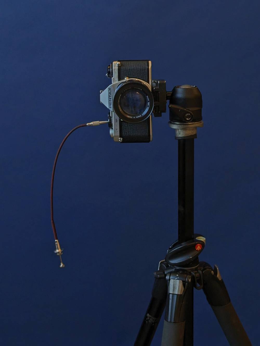 pentax super ME on tripod