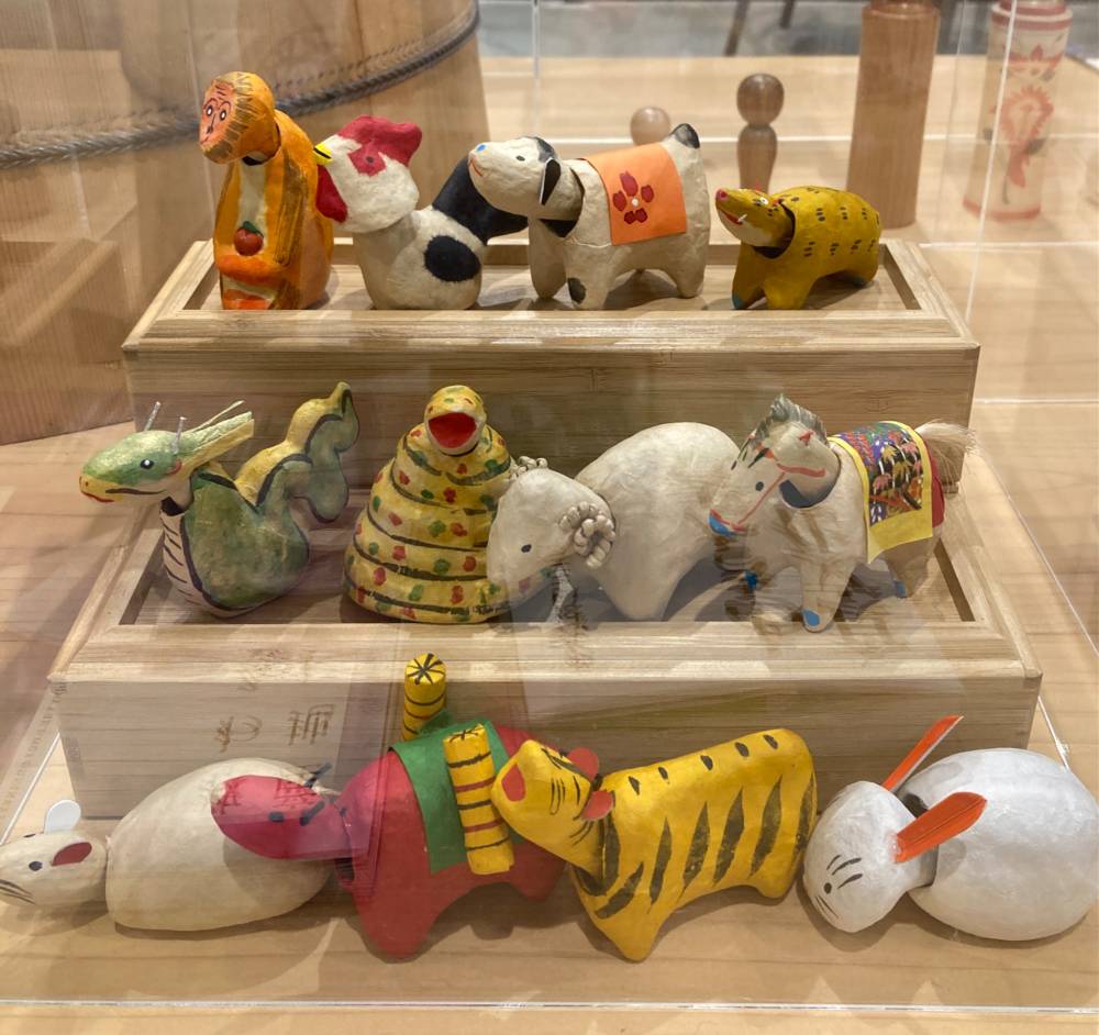 民芸品　堤人形（つつみにんぎょう）, photo 2 of 2