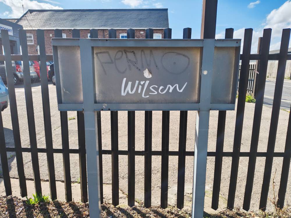 SIGN BACKS