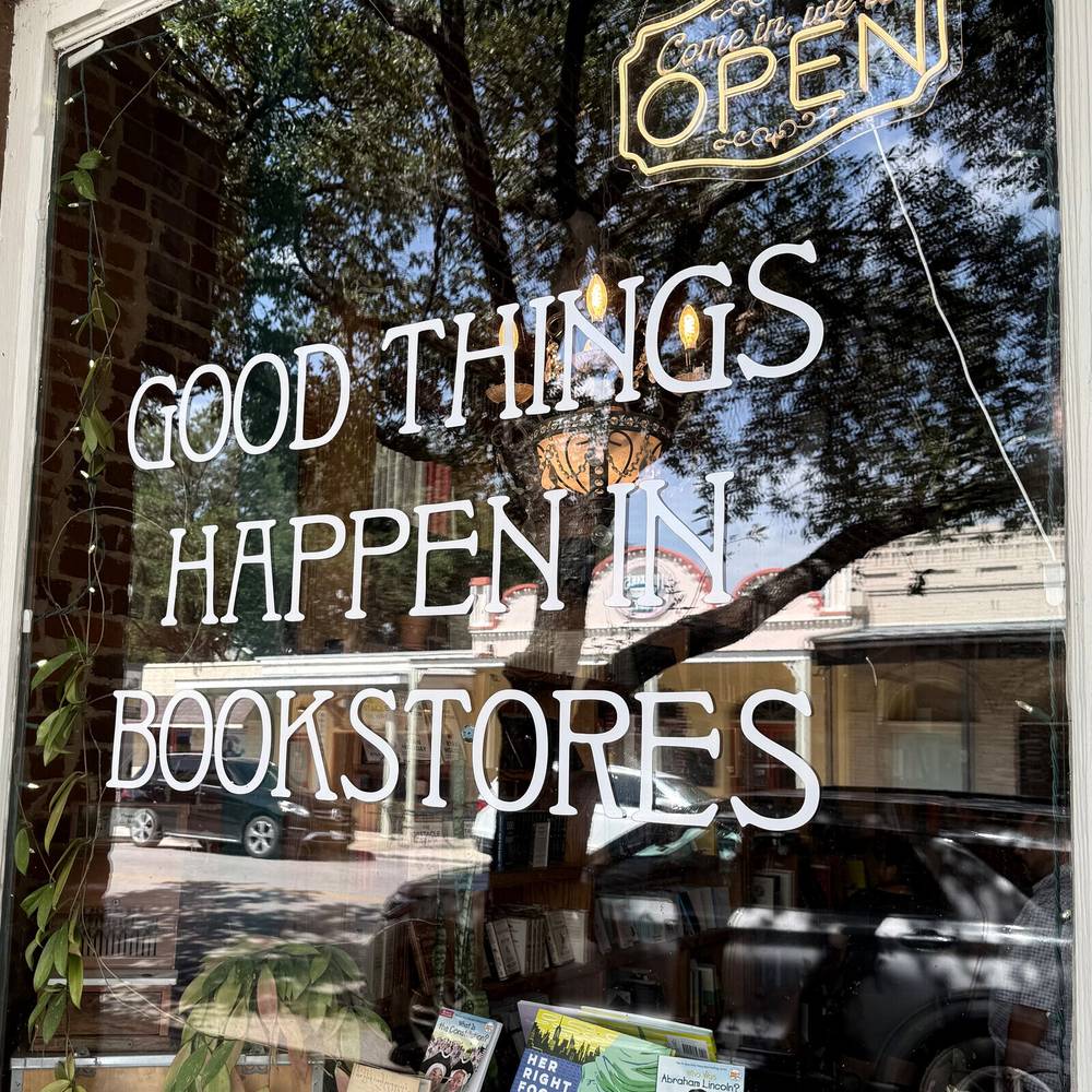 Good things happen in bookstores. Painted Porch in Bastrop. 📚