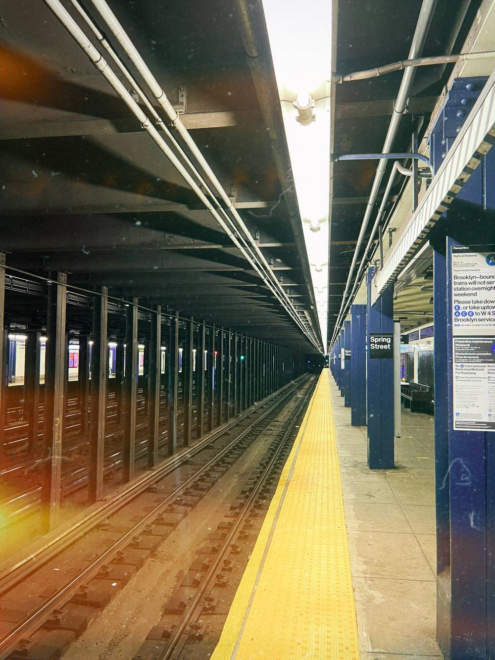 🛤️🕴️🚇