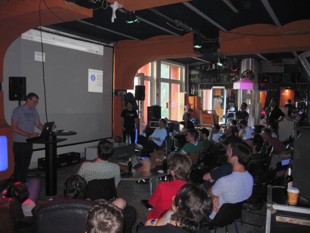 2011-06-07-the-first-berlin-hack-and-tell, photo 1 of 20