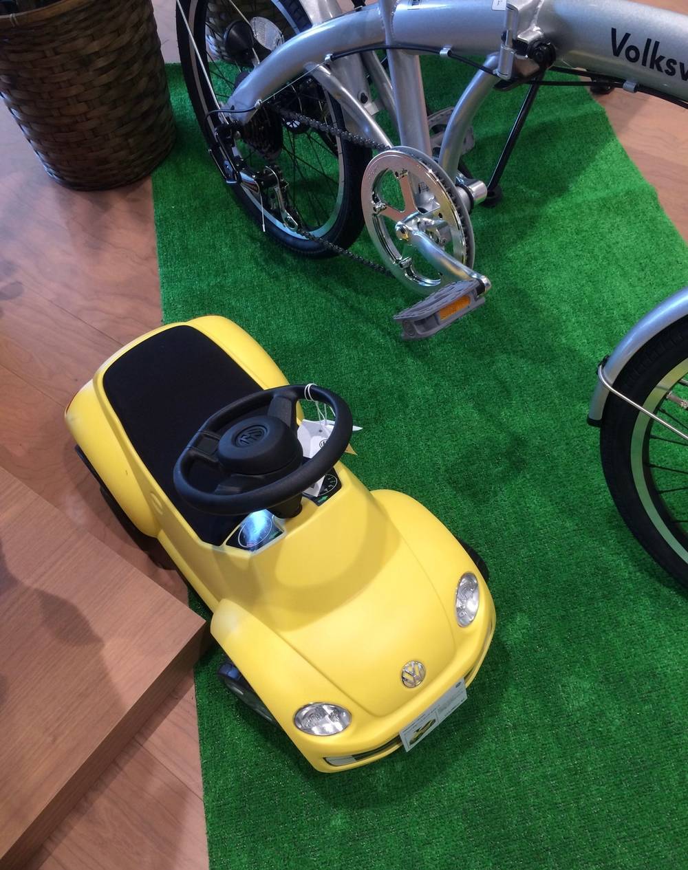 Children's car （VolksWagen）, photo 1 of 1