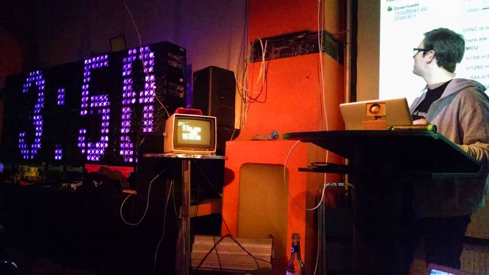 2015-11-24-berlin-hack-and-tell-40-last-meetup-for-2015, photo 1 of 12
