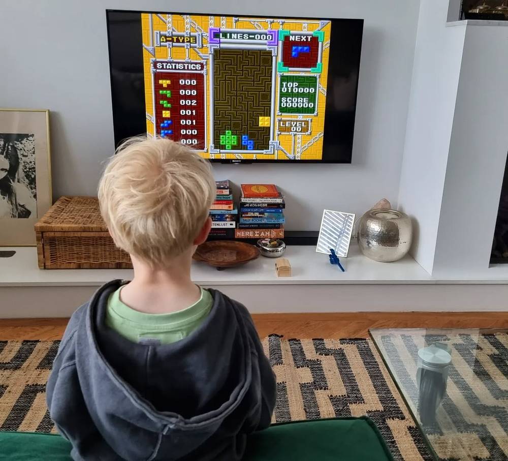 Time to teach some classics 😁 #Nintento #Tetris #retropie