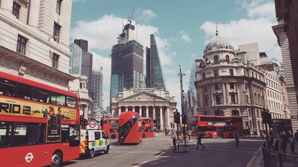 Here's a London scene for your enjoyment