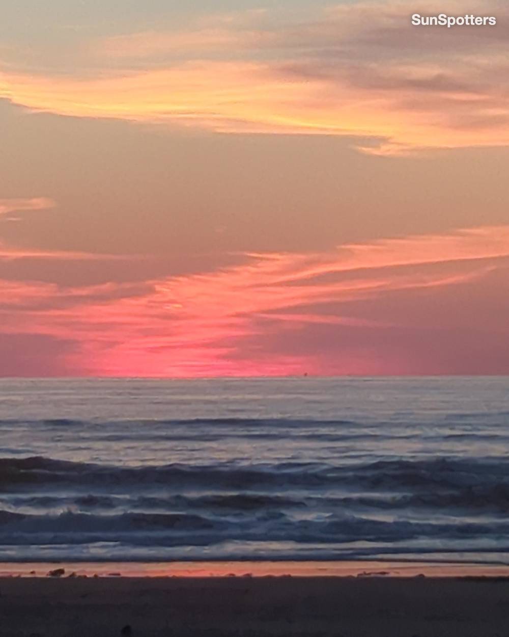 sunset by @silver_peak_27 in NL