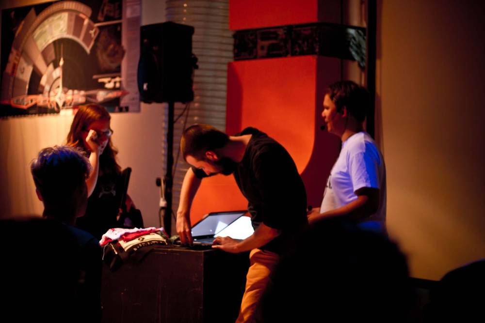 2011-08-30-berlin-hack-and-tell-4, photo 2 of 50