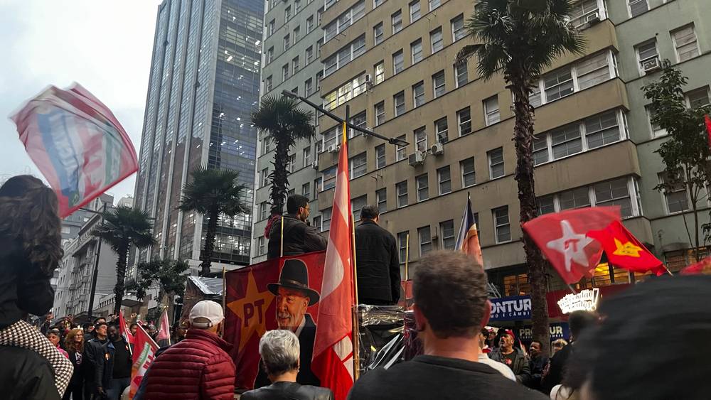 Fotos do Ato de 13/10 em POA, photo 1 of 8