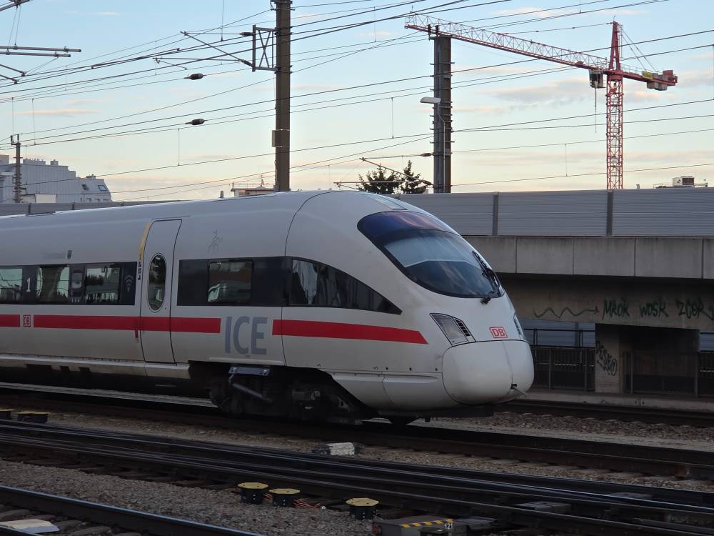 Deutsche Bahn ICE T high-speed tilting train (Class 411 or 415) rolling through Vienna.