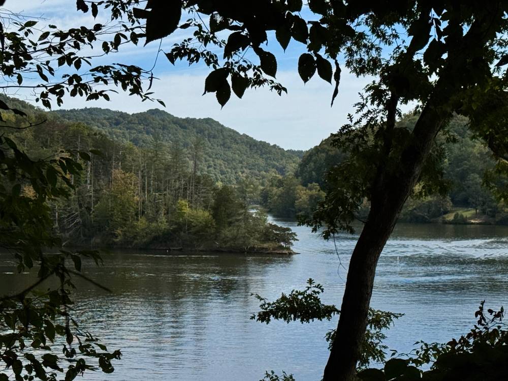 Dewey Lake, photo 1 of 1