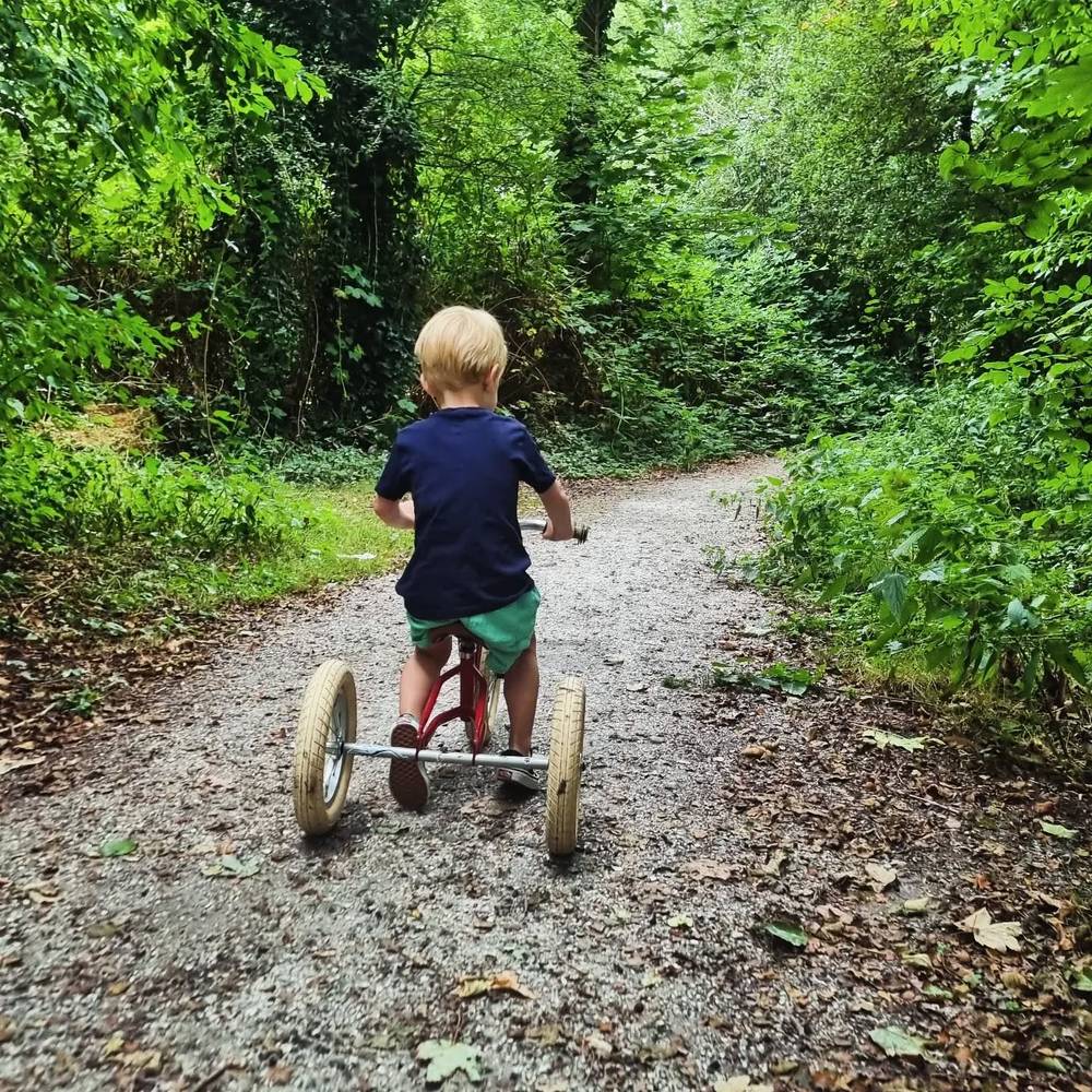 Another WFH perk: walking/cycling your kids to school 💚 🏡