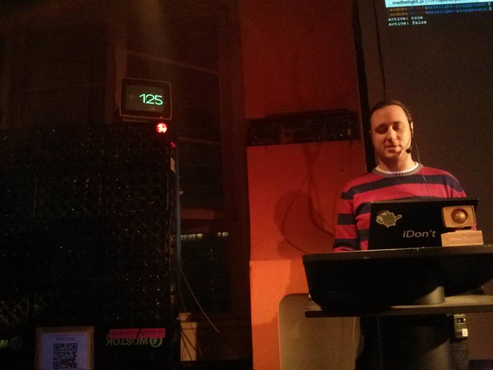 2014-02-25-berlin-hack-and-tell-28-winter-hacks, photo 2 of 9