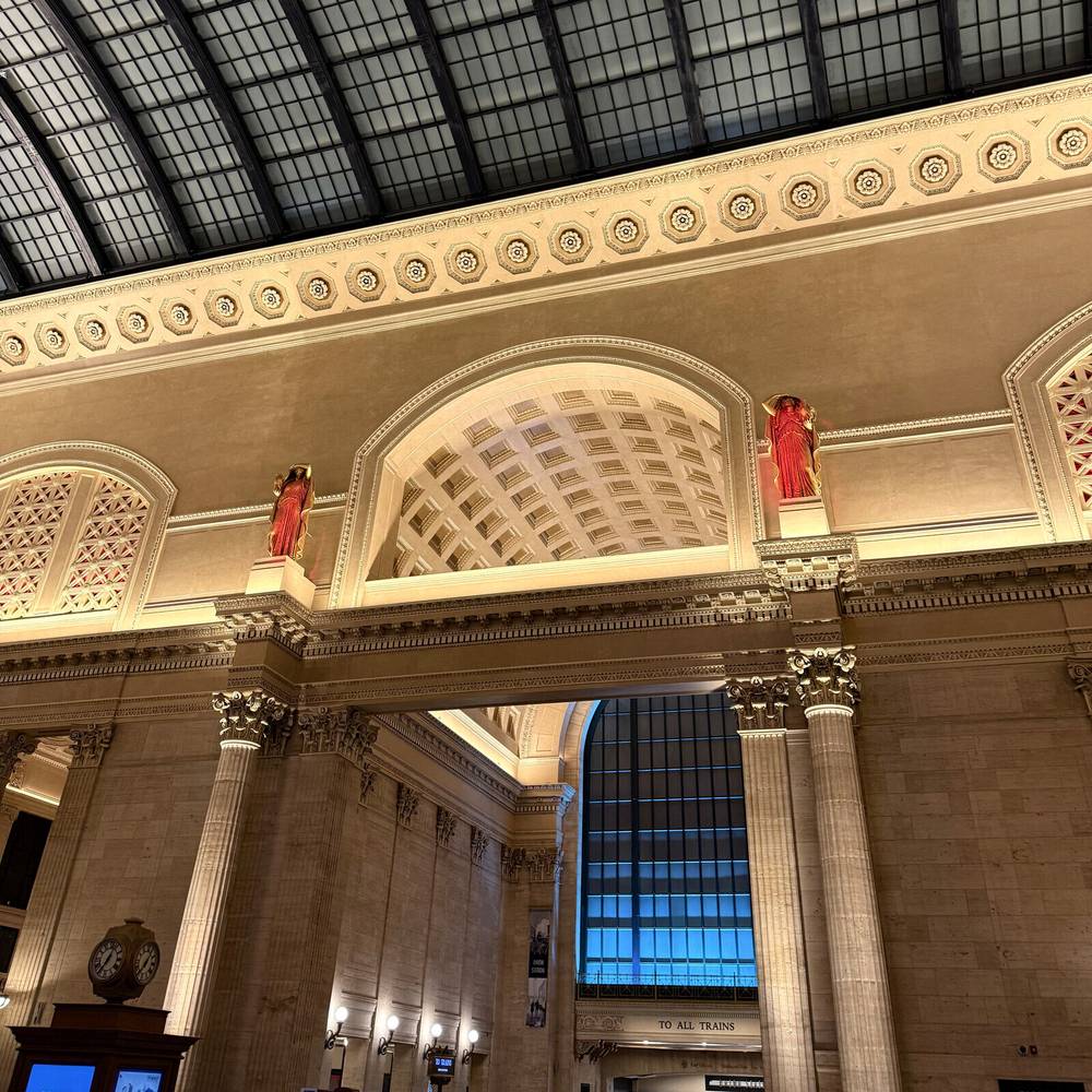 Chicago Union Station. 🚂