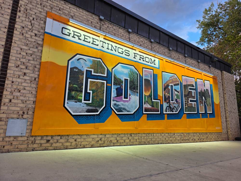 Wall mural "Golden"