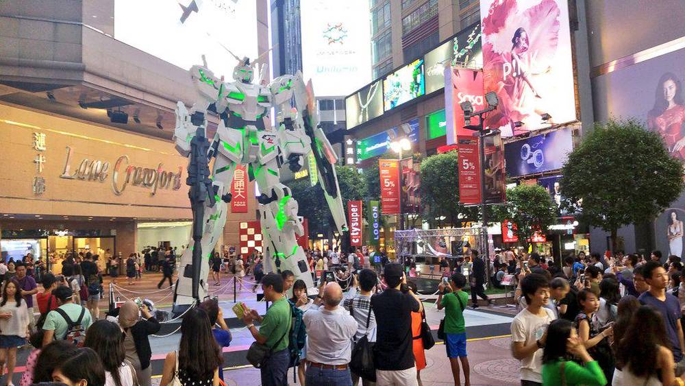 Hong Kong Gundam statue visit