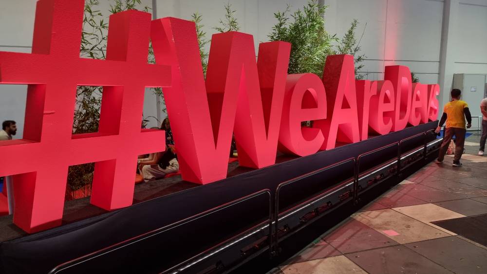 WeAreDevelopers logo IRL