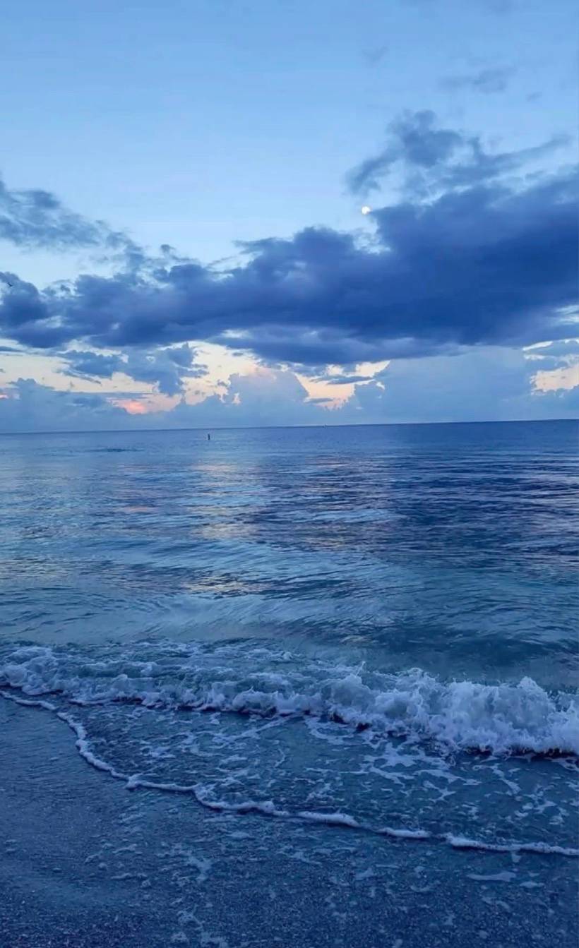 I love when the ocean talks to me. 